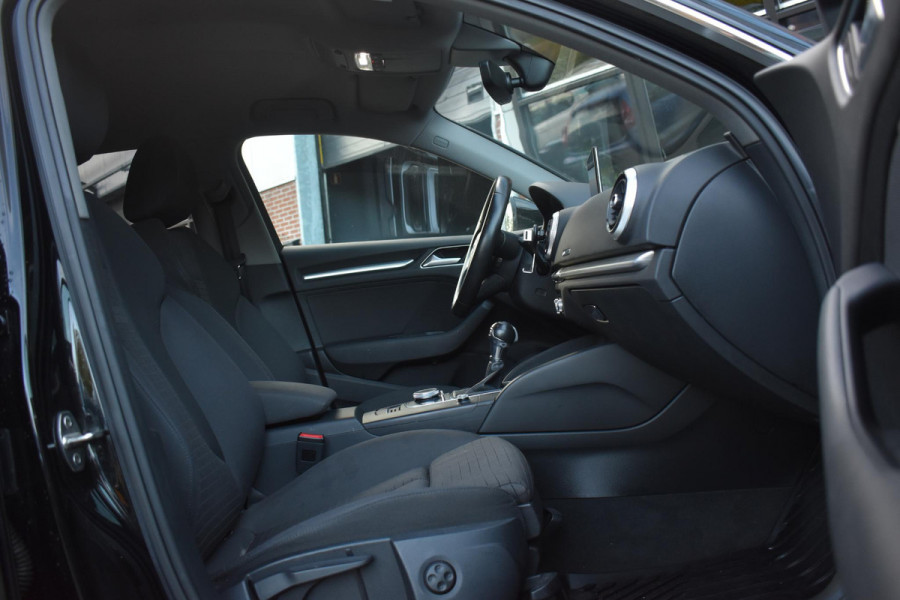 Audi A3 Sportback 1.4 TFSI CoD Sport S Line Edition Virtual Lane ACC Audi A3 Sportback 1.4 TFSI CoD Sport S Line Edition Virtual Lane ACC