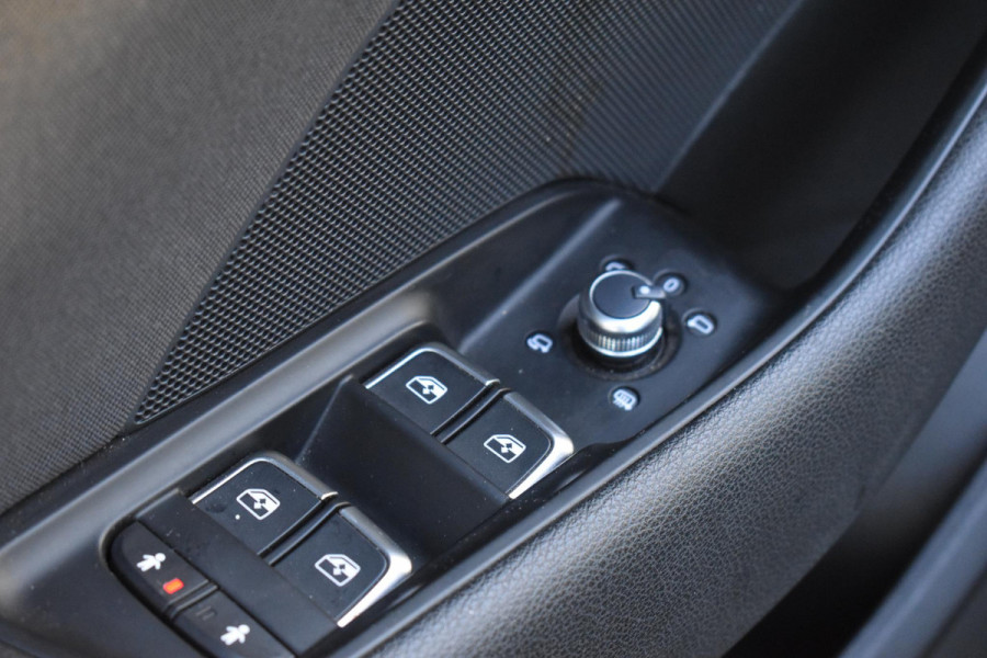 Audi A3 Sportback 1.4 TFSI CoD Sport S Line Edition Virtual Lane ACC Audi A3 Sportback 1.4 TFSI CoD Sport S Line Edition Virtual Lane ACC