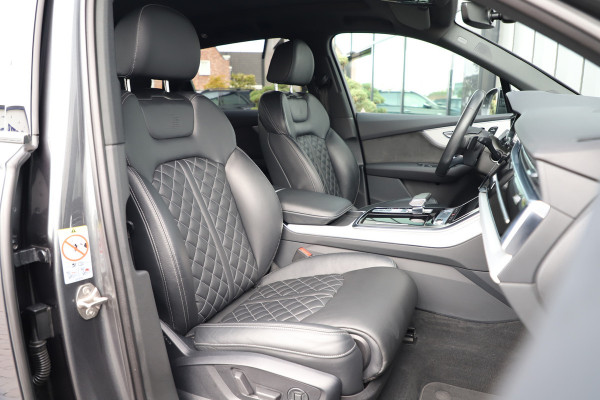 Audi Q7 55 TFSI e quattro S-line | 394PK | Luchtvering | Keyless-go | Sfeerverlichting | Memory | Bose | Pano | Leder | ACC | Standkache Audi Q7 55 TFSI e quattro S-line | 394PK | Luchtvering | Keyless-go | Sfeerverlichting | Memory | Bose | Pano | Leder | ACC | Standkache