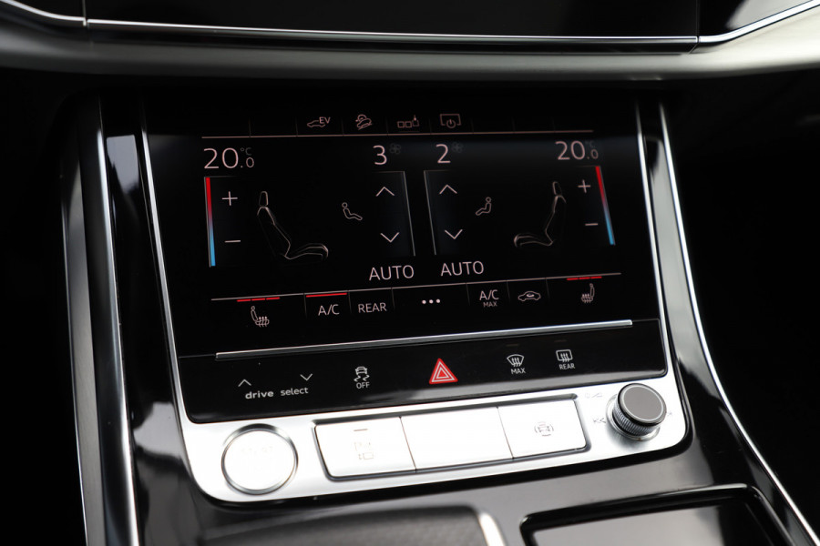 Audi Q7 55 TFSI e quattro S-line | 394PK | Luchtvering | Keyless-go | Sfeerverlichting | Memory | Bose | Pano | Leder | ACC | Standkache Audi Q7 55 TFSI e quattro S-line | 394PK | Luchtvering | Keyless-go | Sfeerverlichting | Memory | Bose | Pano | Leder | ACC | Standkache