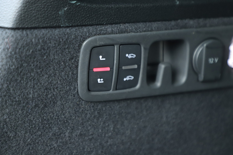 Audi Q7 55 TFSI e quattro S-line | 394PK | Luchtvering | Keyless-go | Sfeerverlichting | Memory | Bose | Pano | Leder | ACC | Standkache Audi Q7 55 TFSI e quattro S-line | 394PK | Luchtvering | Keyless-go | Sfeerverlichting | Memory | Bose | Pano | Leder | ACC | Standkache