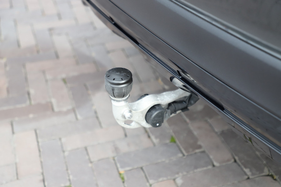 Mercedes-Benz GLC 400e AMG 4-Matic | 381PK | Pano | Sfeerverlichting | Digital-light | Memory | Distronic+ | Trekhaak | Standkachel | Stuurwielver Mercedes-Benz GLC 400e AMG 4-Matic | 381PK | Pano | Sfeerverlichting | Digital-light | Memory | Distronic+ | Trekhaak | Standkachel | Stuurwielver