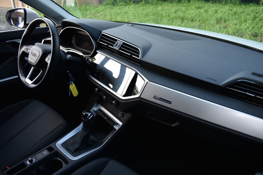 Audi Q3 45 TFSIe 245PK S-TRONIC HYBRID S-LINE VIRTUAL/PDC/CARPLAY