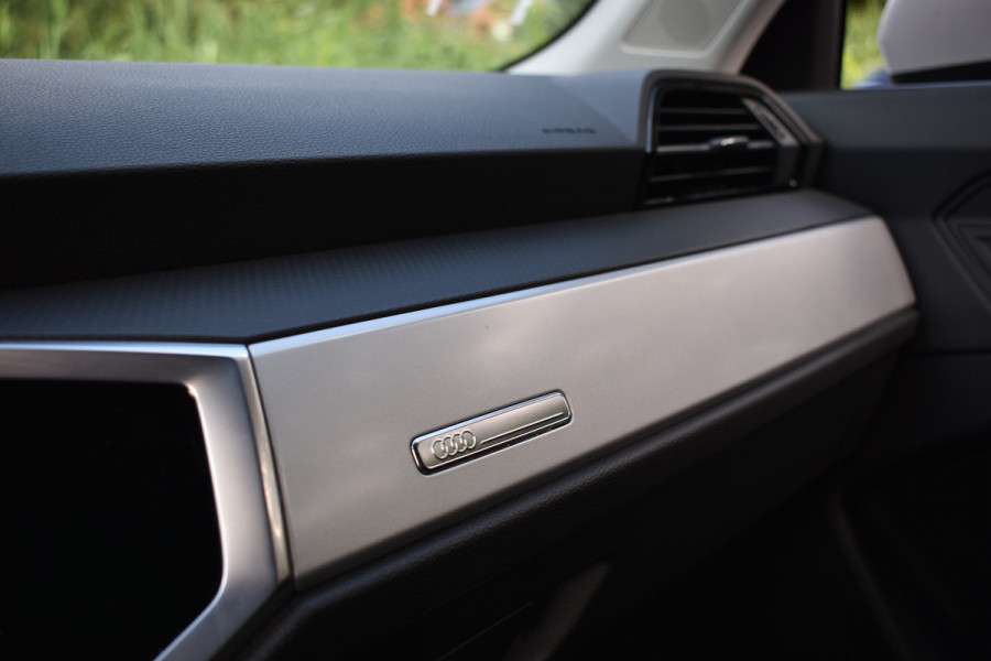 Audi Q3 45 TFSIe 245PK S-TRONIC HYBRID S-LINE VIRTUAL/PDC/CARPLAY