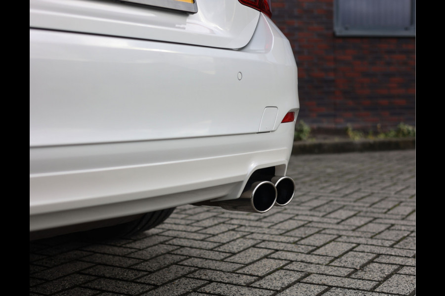 Alpina B4 S Cabrio | HUD - Airscarf - Camera Alpina B4 S Cabrio | HUD - Airscarf - Camera