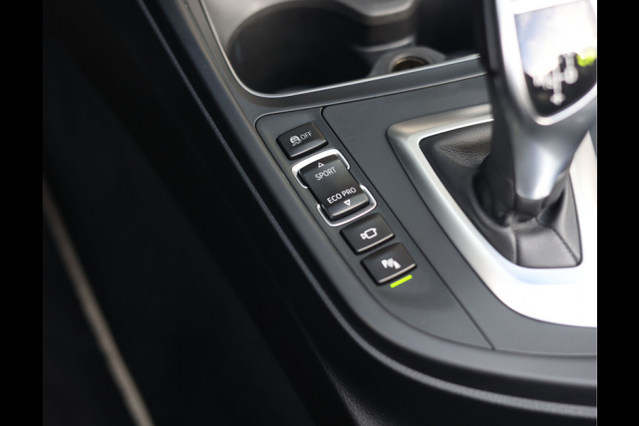 Alpina B4 S Cabrio | HUD - Airscarf - Camera Alpina B4 S Cabrio | HUD - Airscarf - Camera