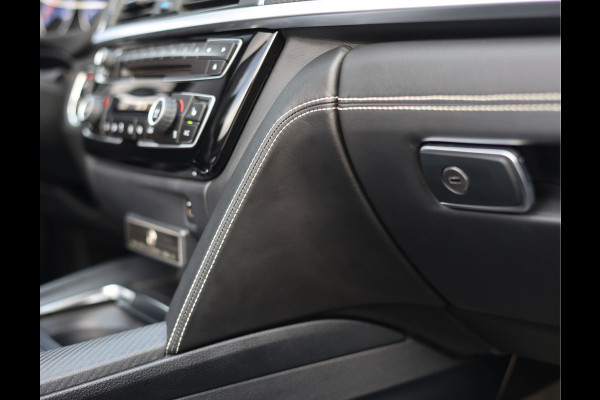 Alpina B4 S Cabrio | HUD - Airscarf - Camera Alpina B4 S Cabrio | HUD - Airscarf - Camera