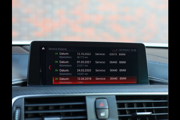 Alpina B4 S Cabrio | HUD - Airscarf - Camera Alpina B4 S Cabrio | HUD - Airscarf - Camera