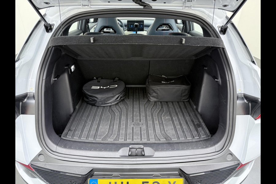 BYD ATTO 3 Comfort 60 kWh RIJKLAAR INCL. FABR. GARANTIE T/M 2029 | AANDRIJFLIJN EN ACCU ZELFS T/M 203 BYD ATTO 3 Comfort 60 kWh RIJKLAAR INCL. FABR. GARANTIE T/M 2029 | AANDRIJFLIJN EN ACCU ZELFS T/M 203