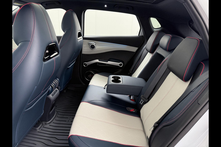 BYD ATTO 3 Comfort 60 kWh RIJKLAAR INCL. FABR. GARANTIE T/M 2029 | AANDRIJFLIJN EN ACCU ZELFS T/M 203 BYD ATTO 3 Comfort 60 kWh RIJKLAAR INCL. FABR. GARANTIE T/M 2029 | AANDRIJFLIJN EN ACCU ZELFS T/M 203