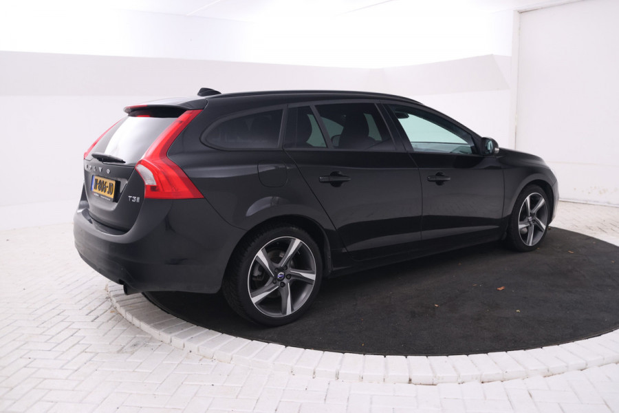 Volvo V60 1.5 T3 Polar+ Automaat, Winter pakket! Cruise Volvo V60 1.5 T3 Polar+ Automaat, Winter pakket! Cruise