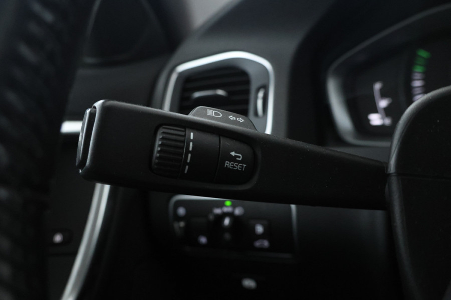 Volvo V60 1.5 T3 Polar+ Automaat, Winter pakket! Cruise Volvo V60 1.5 T3 Polar+ Automaat, Winter pakket! Cruise