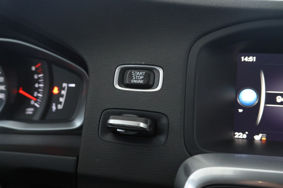 Volvo V60 1.5 T3 Polar+ Automaat, Winter pakket! Cruise Volvo V60 1.5 T3 Polar+ Automaat, Winter pakket! Cruise
