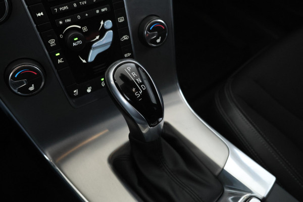 Volvo V60 1.5 T3 Polar+ Automaat, Winter pakket! Cruise Volvo V60 1.5 T3 Polar+ Automaat, Winter pakket! Cruise