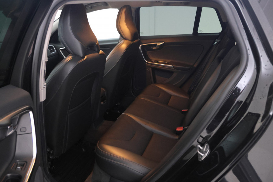 Volvo V60 1.5 T3 Polar+ Automaat, Winter pakket! Cruise Volvo V60 1.5 T3 Polar+ Automaat, Winter pakket! Cruise