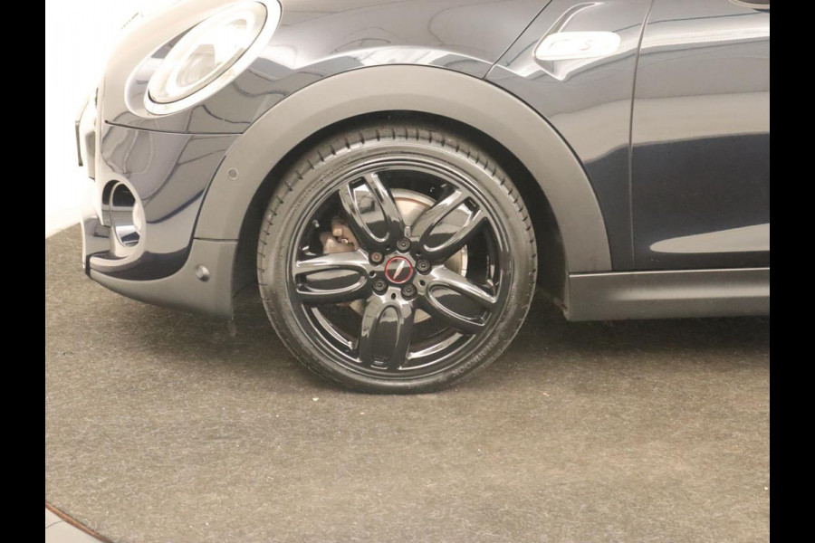 MINI Cooper S 2.0 60 Years | Panoramadak | Stoelverwarming | Leder | Head-Up | Park Assist | Carplay | Navigatie | Keyless | Full LED | Harman/Kardon | Climate control | Cruise control