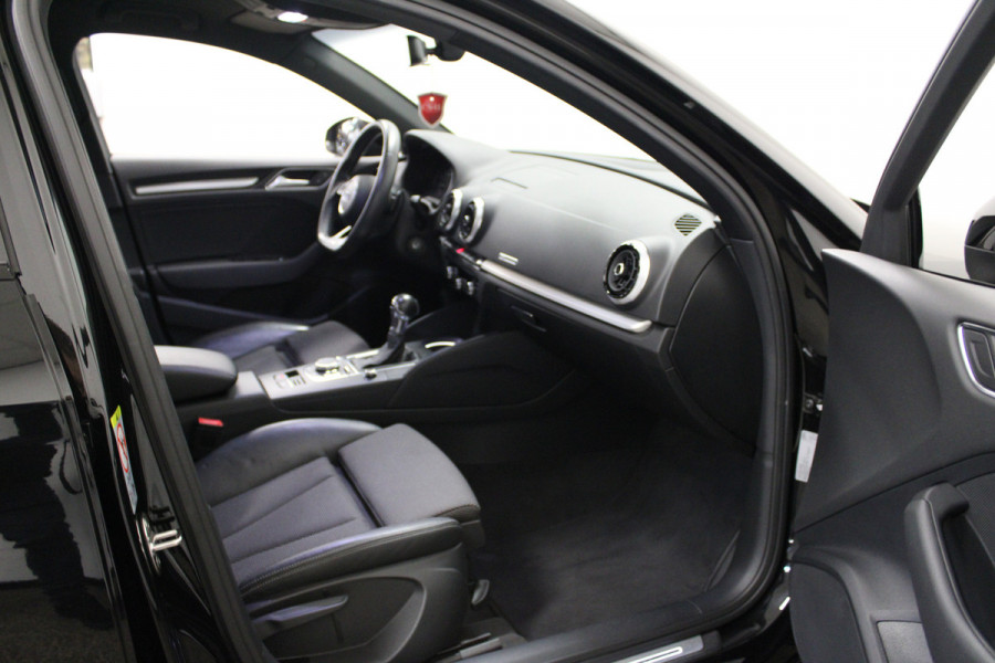 Audi A3 Limousine 35 TFSI CoD Sport S Line Edition Audi A3 Limousine 35 TFSI CoD Sport S Line Edition