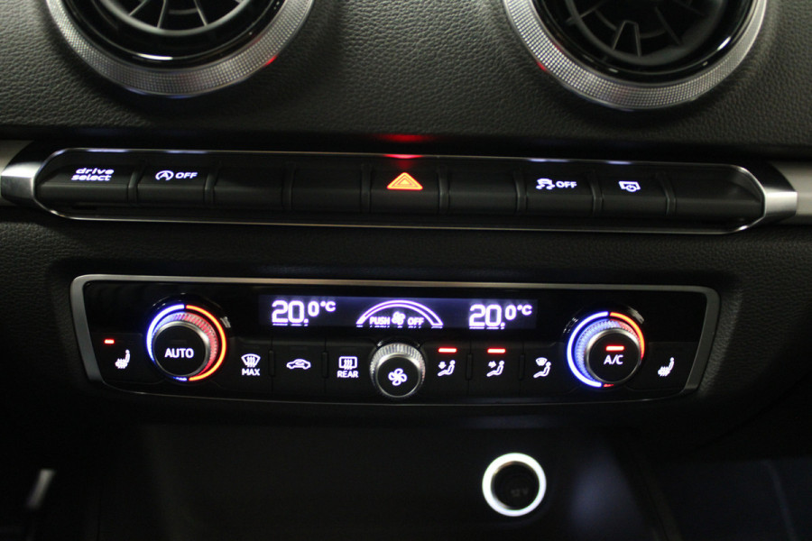 Audi A3 Limousine 35 TFSI CoD Sport S Line Edition Audi A3 Limousine 35 TFSI CoD Sport S Line Edition