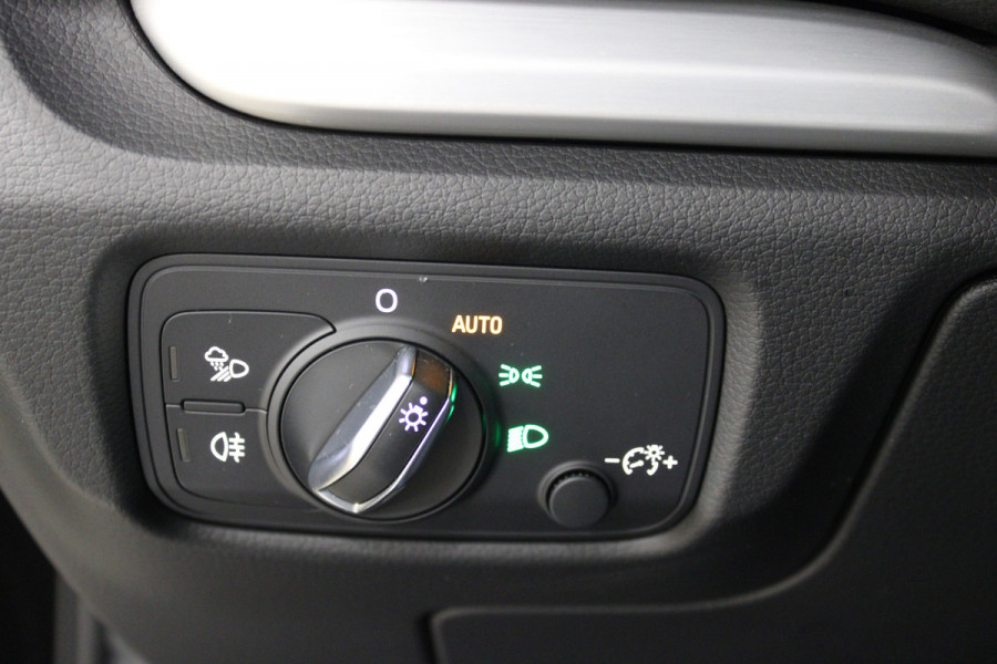 Audi A3 Limousine 35 TFSI CoD Sport S Line Edition Audi A3 Limousine 35 TFSI CoD Sport S Line Edition