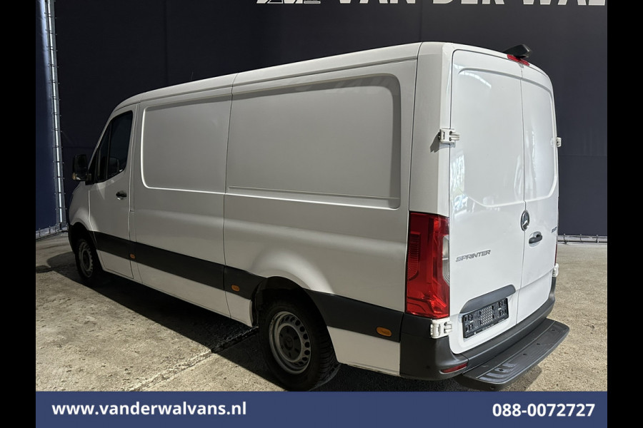 Mercedes-Benz Sprinter 315 CDI 150pk L2H1 Euro6 Airco | Camera | Apple Carplay | Cruisecontrol Android Auto, Stoelverwarming, Parkeersensoren, Bijrijdersbank Mercedes-Benz Sprinter 315 CDI 150pk L2H1 Euro6 Airco | Camera | Apple Carplay | Cruisecontrol Android Auto, Stoelverwarming, Parkeersensoren, Bijrijdersbank