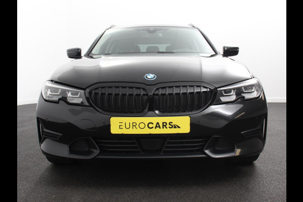 BMW 3 Serie Touring 330e Touring Sportline PHEV AUT Climate control | Adaptieve cruise control | Parkeersensoren | Navigatie | Sfeerverlichting | Stuur + stoelverwarming | Apple Carplay/ Android Auto BMW 3 Serie Touring 330e Touring Sportline PHEV AUT Climate control | Adaptieve cruise control | Parkeersensoren | Navigatie | Sfeerverlichting | Stuur + stoelverwarming | Apple Carplay/ Android Auto