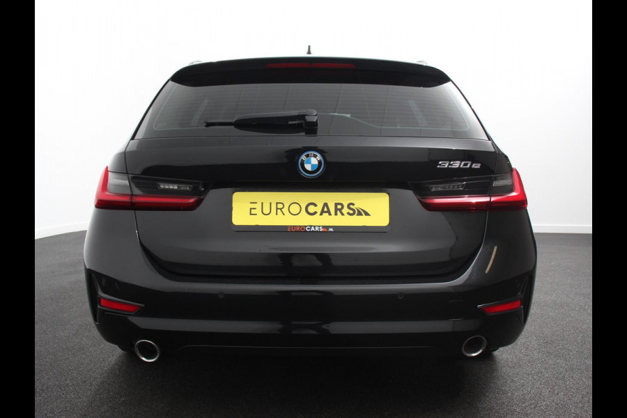 BMW 3 Serie Touring 330e Touring Sportline PHEV AUT Climate control | Adaptieve cruise control | Parkeersensoren | Navigatie | Sfeerverlichting | Stuur + stoelverwarming | Apple Carplay/ Android Auto BMW 3 Serie Touring 330e Touring Sportline PHEV AUT Climate control | Adaptieve cruise control | Parkeersensoren | Navigatie | Sfeerverlichting | Stuur + stoelverwarming | Apple Carplay/ Android Auto