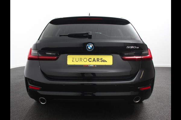 BMW 3 Serie Touring 330e Touring Sportline PHEV AUT Climate control | Adaptieve cruise control | Parkeersensoren | Navigatie | Sfeerverlichting | Stuur + stoelverwarming | Apple Carplay/ Android Auto BMW 3 Serie Touring 330e Touring Sportline PHEV AUT Climate control | Adaptieve cruise control | Parkeersensoren | Navigatie | Sfeerverlichting | Stuur + stoelverwarming | Apple Carplay/ Android Auto