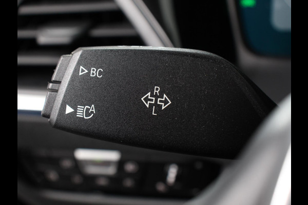 BMW 3 Serie Touring 330e Touring Sportline PHEV AUT Climate control | Adaptieve cruise control | Parkeersensoren | Navigatie | Sfeerverlichting | Stuur + stoelverwarming | Apple Carplay/ Android Auto BMW 3 Serie Touring 330e Touring Sportline PHEV AUT Climate control | Adaptieve cruise control | Parkeersensoren | Navigatie | Sfeerverlichting | Stuur + stoelverwarming | Apple Carplay/ Android Auto