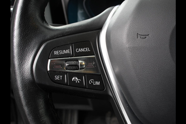 BMW 3 Serie Touring 330e Touring Sportline PHEV AUT Climate control | Adaptieve cruise control | Parkeersensoren | Navigatie | Sfeerverlichting | Stuur + stoelverwarming | Apple Carplay/ Android Auto BMW 3 Serie Touring 330e Touring Sportline PHEV AUT Climate control | Adaptieve cruise control | Parkeersensoren | Navigatie | Sfeerverlichting | Stuur + stoelverwarming | Apple Carplay/ Android Auto