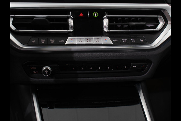 BMW 3 Serie Touring 330e Touring Sportline PHEV AUT Climate control | Adaptieve cruise control | Parkeersensoren | Navigatie | Sfeerverlichting | Stuur + stoelverwarming | Apple Carplay/ Android Auto BMW 3 Serie Touring 330e Touring Sportline PHEV AUT Climate control | Adaptieve cruise control | Parkeersensoren | Navigatie | Sfeerverlichting | Stuur + stoelverwarming | Apple Carplay/ Android Auto