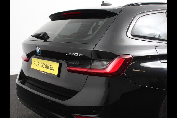 BMW 3 Serie Touring 330e Touring Sportline PHEV AUT Climate control | Adaptieve cruise control | Parkeersensoren | Navigatie | Sfeerverlichting | Stuur + stoelverwarming | Apple Carplay/ Android Auto BMW 3 Serie Touring 330e Touring Sportline PHEV AUT Climate control | Adaptieve cruise control | Parkeersensoren | Navigatie | Sfeerverlichting | Stuur + stoelverwarming | Apple Carplay/ Android Auto