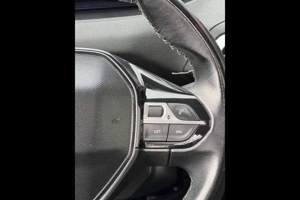 Peugeot 3008 1.2 PureTech Allure - Panorama dak I Navigatie I LED/Xenon I PDC /Camera I Airco I Sport velgen I Dealer onderhouden Peugeot 3008 1.2 PureTech Allure - Panorama dak I Navigatie I LED/Xenon I PDC /Camera I Airco I Sport velgen I Dealer onderhouden