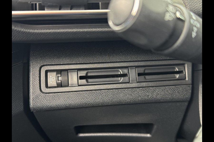 Peugeot 3008 1.2 PureTech Allure - Panorama dak I Navigatie I LED/Xenon I PDC /Camera I Airco I Sport velgen I Dealer onderhouden Peugeot 3008 1.2 PureTech Allure - Panorama dak I Navigatie I LED/Xenon I PDC /Camera I Airco I Sport velgen I Dealer onderhouden