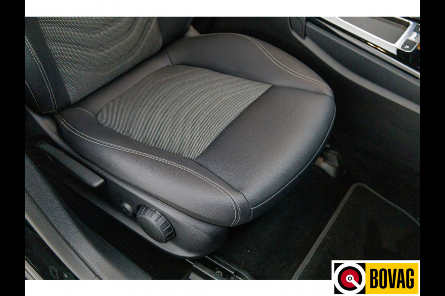Mercedes-Benz A-Klasse 180 Star Edition | Facelift | 1/2 Leder | Sport stoelen | Led | Cruise control | Camera | PDC V+A, Stoelverwarming Mercedes-Benz A-Klasse 180 Star Edition | Facelift | 1/2 Leder | Sport stoelen | Led | Cruise control | Camera | PDC V+A, Stoelverwarming