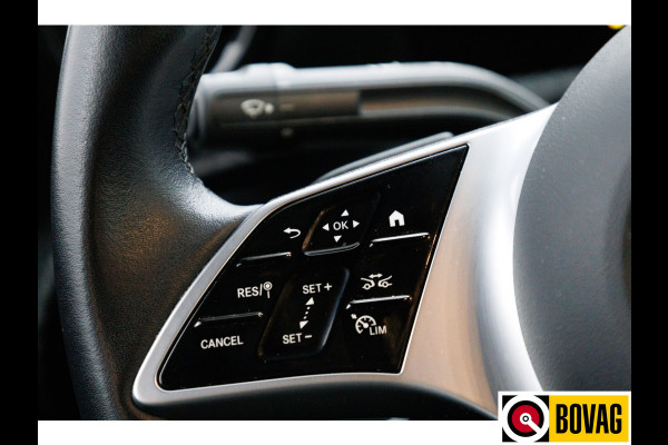 Mercedes-Benz A-Klasse 180 Star Edition | Facelift | 1/2 Leder | Sport stoelen | Led | Cruise control | Camera | PDC V+A, Stoelverwarming Mercedes-Benz A-Klasse 180 Star Edition | Facelift | 1/2 Leder | Sport stoelen | Led | Cruise control | Camera | PDC V+A, Stoelverwarming