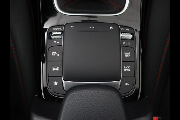 Mercedes-Benz A-Klasse 160 AMG | Panoramadak | Carplay | Matrix LED | Memory | Stoelverwarming | Leder/Alcantara | Sfeerverlichting | Keyless | Widescreen | Navigatie | Camera Mercedes-Benz A-Klasse 160 AMG | Panoramadak | Carplay | Matrix LED | Memory | Stoelverwarming | Leder/Alcantara | Sfeerverlichting | Keyless | Widescreen | Navigatie | Camera