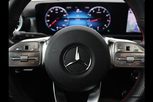 Mercedes-Benz A-Klasse 160 AMG | Panoramadak | Carplay | Matrix LED | Memory | Stoelverwarming | Leder/Alcantara | Sfeerverlichting | Keyless | Widescreen | Navigatie | Camera Mercedes-Benz A-Klasse 160 AMG | Panoramadak | Carplay | Matrix LED | Memory | Stoelverwarming | Leder/Alcantara | Sfeerverlichting | Keyless | Widescreen | Navigatie | Camera