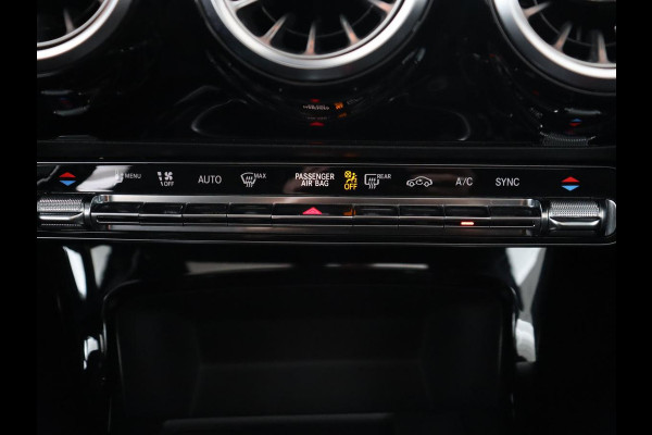 Mercedes-Benz A-Klasse 160 AMG | Panoramadak | Carplay | Matrix LED | Memory | Stoelverwarming | Leder/Alcantara | Sfeerverlichting | Keyless | Widescreen | Navigatie | Camera Mercedes-Benz A-Klasse 160 AMG | Panoramadak | Carplay | Matrix LED | Memory | Stoelverwarming | Leder/Alcantara | Sfeerverlichting | Keyless | Widescreen | Navigatie | Camera