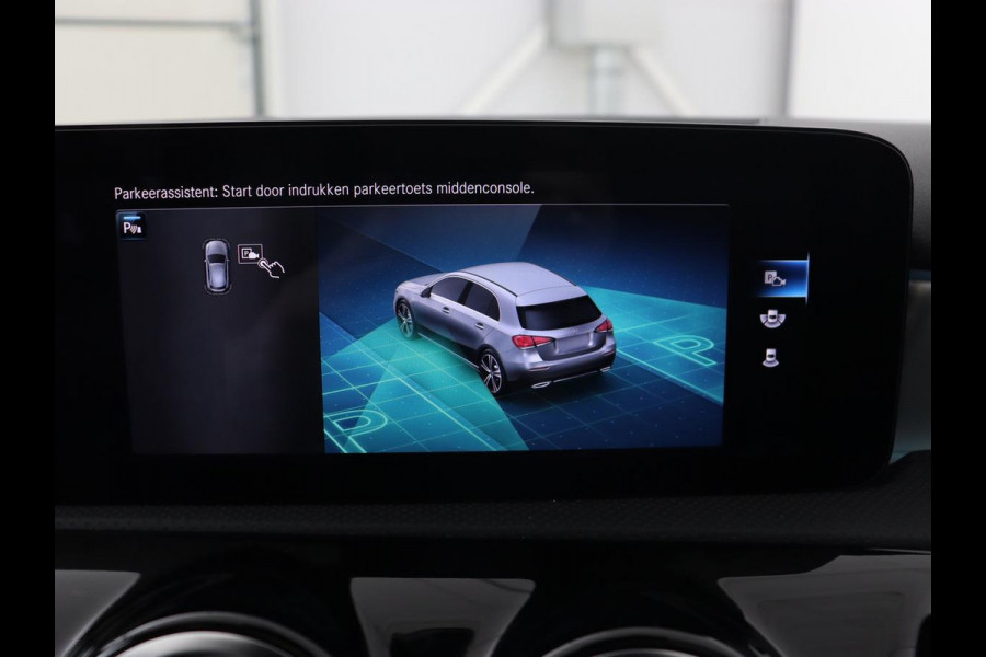 Mercedes-Benz A-Klasse 160 AMG | Panoramadak | Carplay | Matrix LED | Memory | Stoelverwarming | Leder/Alcantara | Sfeerverlichting | Keyless | Widescreen | Navigatie | Camera Mercedes-Benz A-Klasse 160 AMG | Panoramadak | Carplay | Matrix LED | Memory | Stoelverwarming | Leder/Alcantara | Sfeerverlichting | Keyless | Widescreen | Navigatie | Camera
