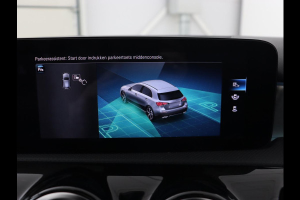 Mercedes-Benz A-Klasse 160 AMG | Panoramadak | Carplay | Matrix LED | Memory | Stoelverwarming | Leder/Alcantara | Sfeerverlichting | Keyless | Widescreen | Navigatie | Camera Mercedes-Benz A-Klasse 160 AMG | Panoramadak | Carplay | Matrix LED | Memory | Stoelverwarming | Leder/Alcantara | Sfeerverlichting | Keyless | Widescreen | Navigatie | Camera