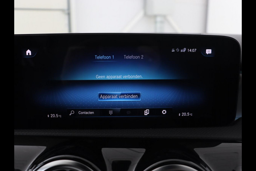 Mercedes-Benz A-Klasse 160 AMG | Panoramadak | Carplay | Matrix LED | Memory | Stoelverwarming | Leder/Alcantara | Sfeerverlichting | Keyless | Widescreen | Navigatie | Camera Mercedes-Benz A-Klasse 160 AMG | Panoramadak | Carplay | Matrix LED | Memory | Stoelverwarming | Leder/Alcantara | Sfeerverlichting | Keyless | Widescreen | Navigatie | Camera