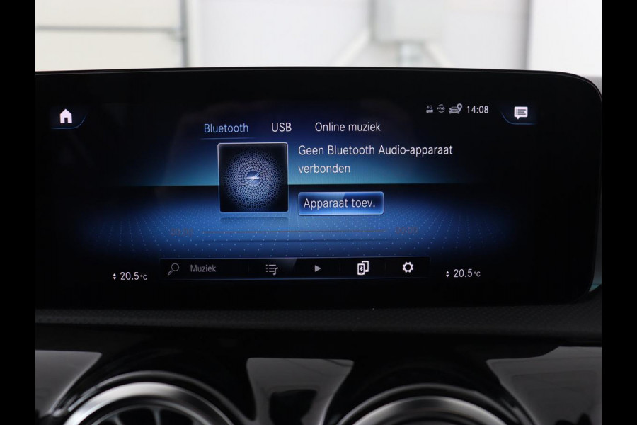 Mercedes-Benz A-Klasse 160 AMG | Panoramadak | Carplay | Matrix LED | Memory | Stoelverwarming | Leder/Alcantara | Sfeerverlichting | Keyless | Widescreen | Navigatie | Camera Mercedes-Benz A-Klasse 160 AMG | Panoramadak | Carplay | Matrix LED | Memory | Stoelverwarming | Leder/Alcantara | Sfeerverlichting | Keyless | Widescreen | Navigatie | Camera