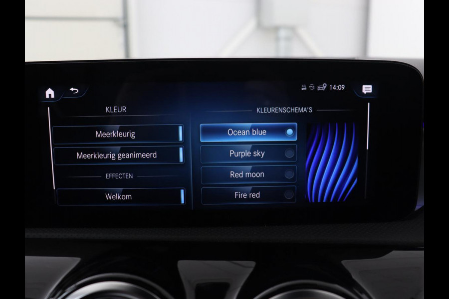 Mercedes-Benz A-Klasse 160 AMG | Panoramadak | Carplay | Matrix LED | Memory | Stoelverwarming | Leder/Alcantara | Sfeerverlichting | Keyless | Widescreen | Navigatie | Camera Mercedes-Benz A-Klasse 160 AMG | Panoramadak | Carplay | Matrix LED | Memory | Stoelverwarming | Leder/Alcantara | Sfeerverlichting | Keyless | Widescreen | Navigatie | Camera