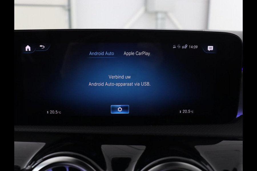 Mercedes-Benz A-Klasse 160 AMG | Panoramadak | Carplay | Matrix LED | Memory | Stoelverwarming | Leder/Alcantara | Sfeerverlichting | Keyless | Widescreen | Navigatie | Camera Mercedes-Benz A-Klasse 160 AMG | Panoramadak | Carplay | Matrix LED | Memory | Stoelverwarming | Leder/Alcantara | Sfeerverlichting | Keyless | Widescreen | Navigatie | Camera