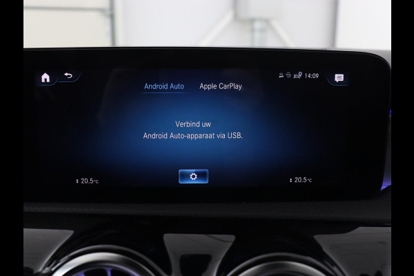 Mercedes-Benz A-Klasse 160 AMG | Panoramadak | Carplay | Matrix LED | Memory | Stoelverwarming | Leder/Alcantara | Sfeerverlichting | Keyless | Widescreen | Navigatie | Camera Mercedes-Benz A-Klasse 160 AMG | Panoramadak | Carplay | Matrix LED | Memory | Stoelverwarming | Leder/Alcantara | Sfeerverlichting | Keyless | Widescreen | Navigatie | Camera