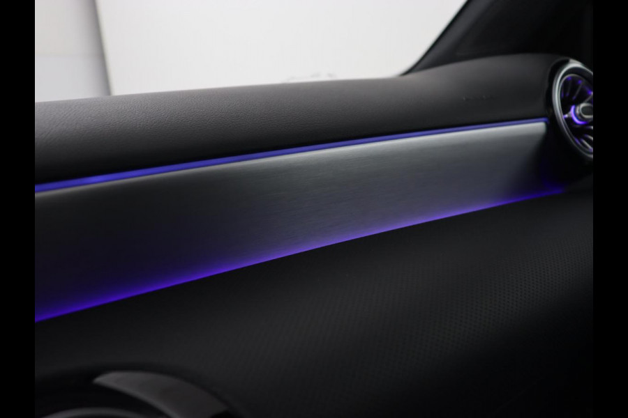 Mercedes-Benz A-Klasse 160 AMG | Panoramadak | Carplay | Matrix LED | Memory | Stoelverwarming | Leder/Alcantara | Sfeerverlichting | Keyless | Widescreen | Navigatie | Camera Mercedes-Benz A-Klasse 160 AMG | Panoramadak | Carplay | Matrix LED | Memory | Stoelverwarming | Leder/Alcantara | Sfeerverlichting | Keyless | Widescreen | Navigatie | Camera