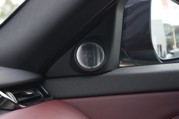 Land Rover Range Rover Evoque 2.0 P200 AWD R-Dynamic HSE | VOL! | Meridian | Leer | Stuur- en Stoelverw. Land Rover Range Rover Evoque 2.0 P200 AWD R-Dynamic HSE | VOL! | Meridian | Leer | Stuur- en Stoelverw.