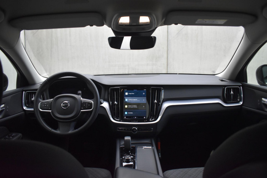 Volvo V60 B4 211PK Automaat Core / Navigatie / Achteruitrijcamera / Elektrische achterklep / LM Velgen / Elektr. Trekhaak / Parkeersensoren voor+achter Volvo V60 B4 211PK Automaat Core / Navigatie / Achteruitrijcamera / Elektrische achterklep / LM Velgen / Elektr. Trekhaak / Parkeersensoren voor+achter