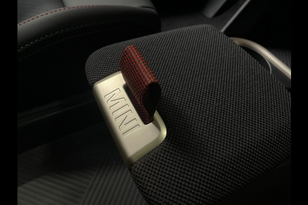 MINI Countryman 1.5 C 170pk John Cooper Works XL panorama trekhaak massage Hea