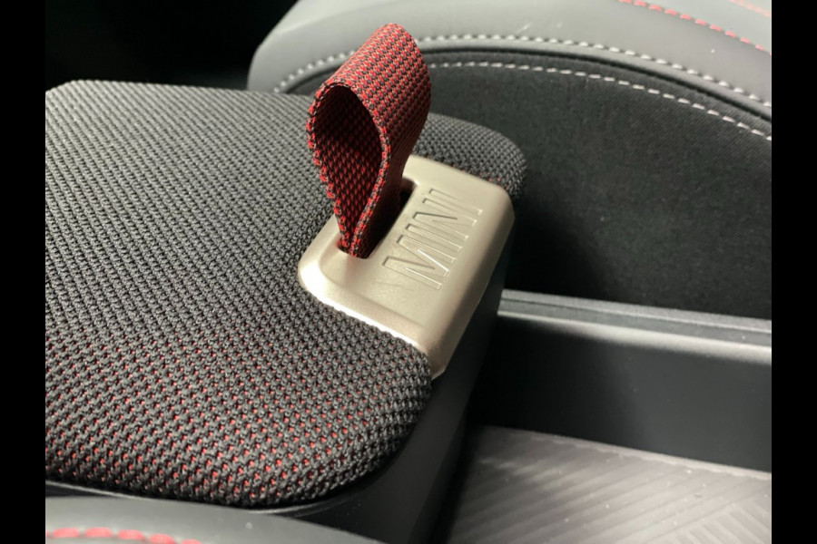 MINI Countryman 1.5 C 170pk John Cooper Works XL panorama trekhaak massage Hea